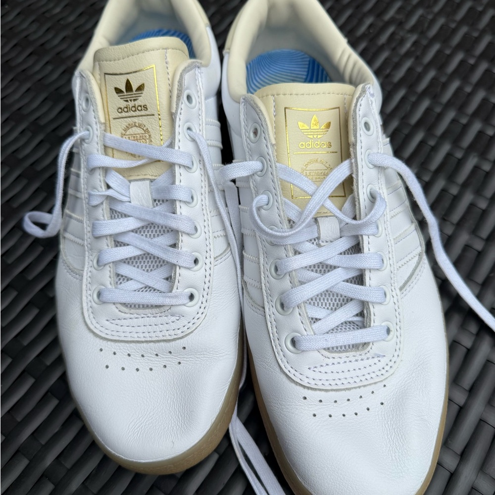 Mens Adidas PUIG INDOOR size 10